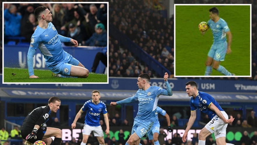 Cựu hậu vệ MU mắc sai lầm khiến Everton thua đau Man City